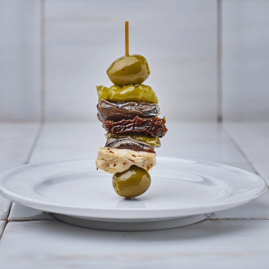 Gilda con queso, aceituna, guindilla y tomate seco – Prepared Appetizers & Side Dishes | Bacalalo gourmet