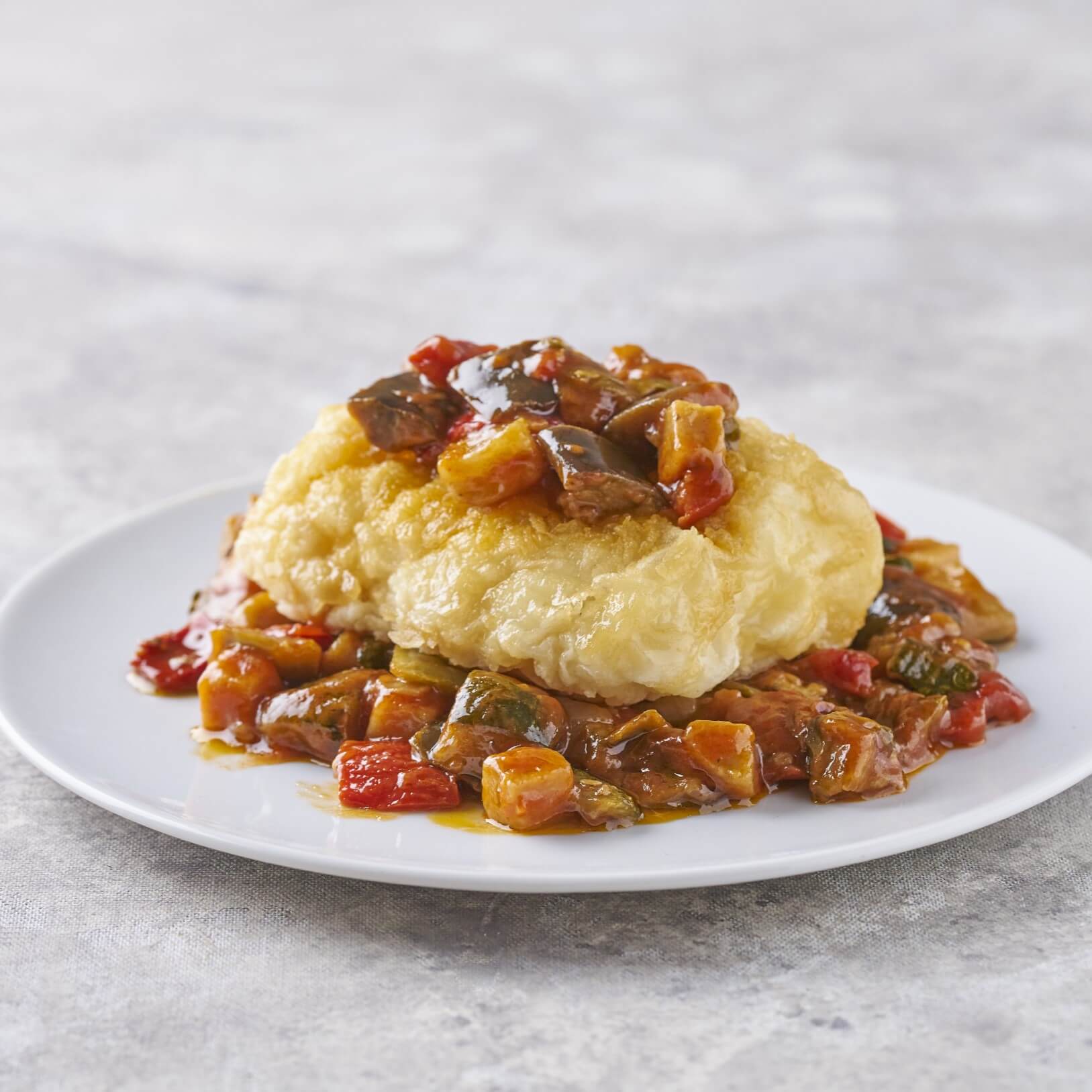 Morro de bacalao con sanfaina de verduras tradicionales – Prepared Meals & Entrées | Bacalalo gourmet