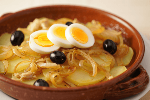 Bacalao a la portuguesa: receta tradicional con patatas y aceitunas - Bacalalo
