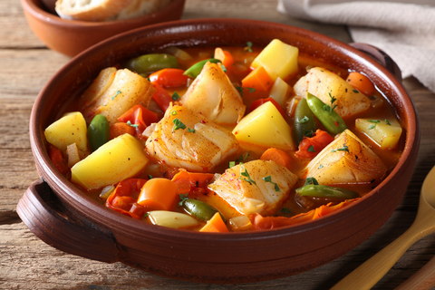 Bacalao guisado: receta reconfortante con patatas y verduras - Bacalalo