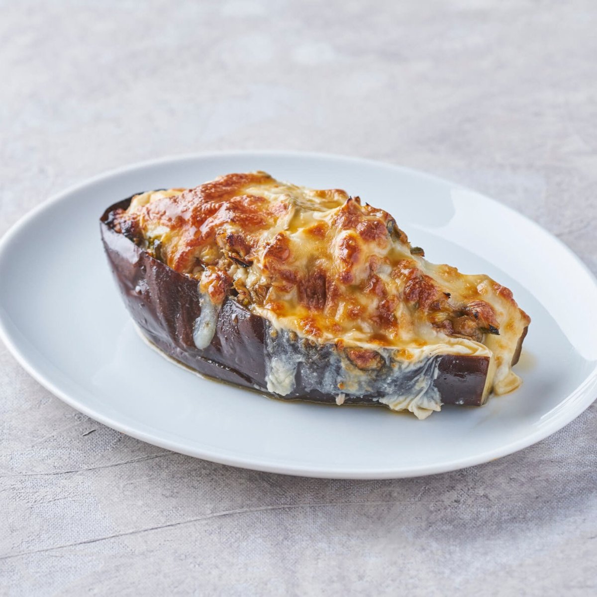 Berenjena rellena de atún con bechamel y queso gratinado al horno – Prepared Meals & Entrées | Bacalalo gourmet