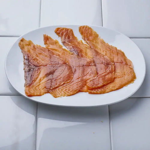 Salmón ahumado suave cortado a mano