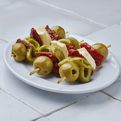 Gilda con queso, aceituna, guindilla y tomate seco – Prepared Appetizers & Side Dishes | Bacalalo gourmet