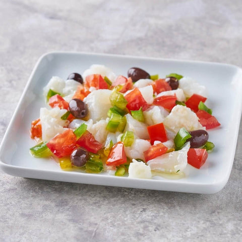 Esqueixada de bacalao con pimiento, aceitunas negras y aceite de oliva – Prepared Appetizers & Side Dishes | Bacalalo gourmet