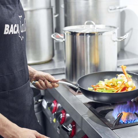 cocinando platos preparados para bacalalo