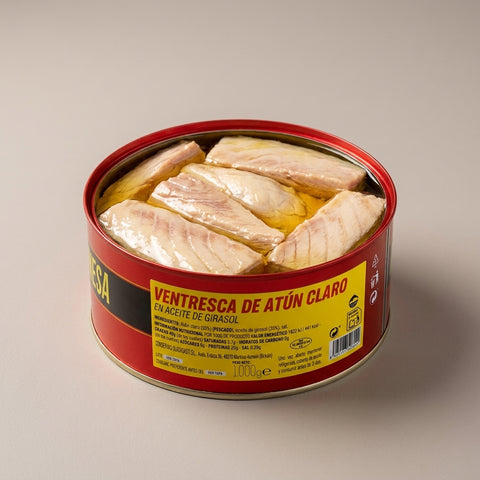 Lata abierta de ventresca de atún claro La Marquinesa, láminas en aceite - detalle del producto